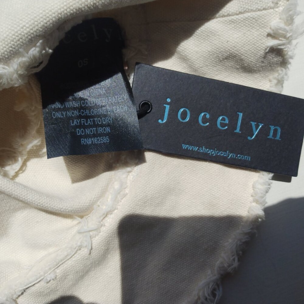 Jocelyn - Picture 3 of 4